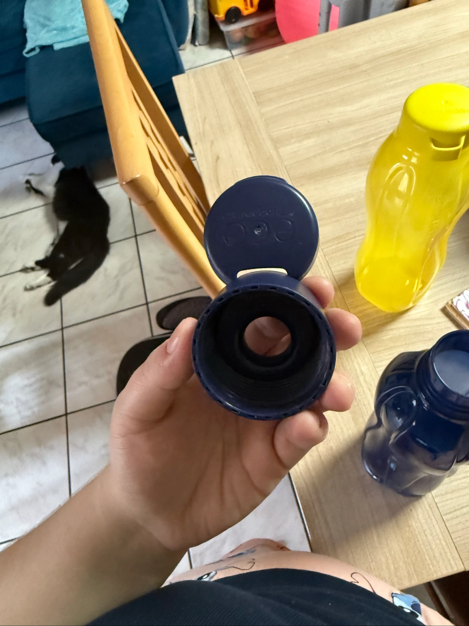 Lot of two Tupperware bottles 1.5l + 1l – photo 13